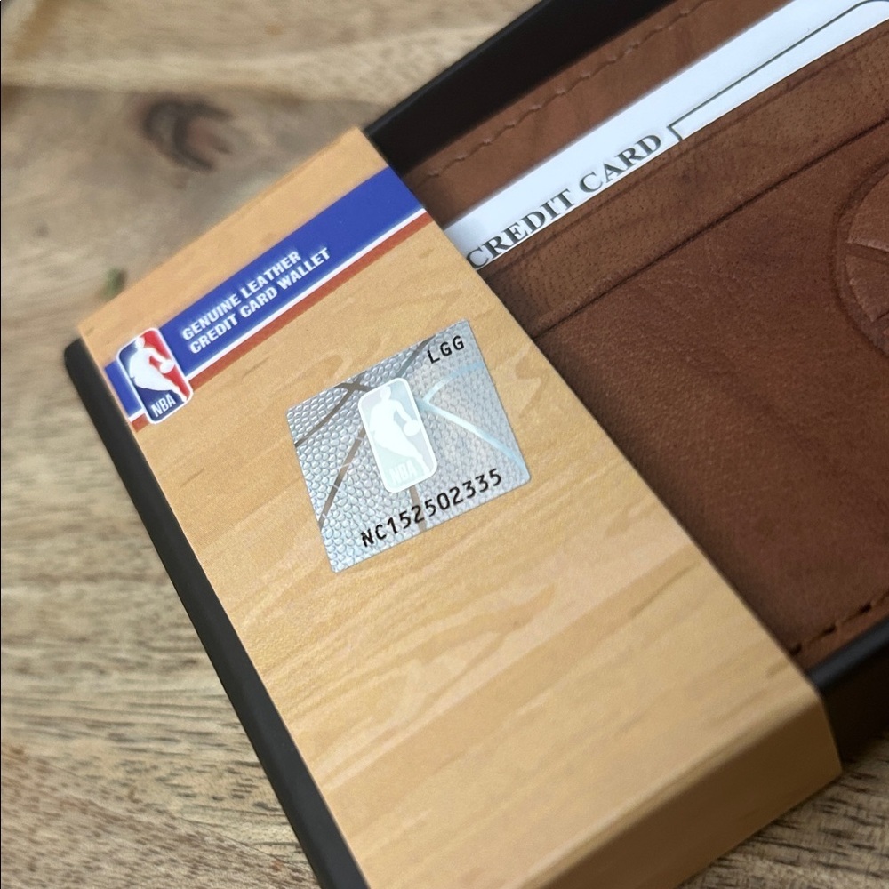NBA Clippers  Brown Leather Credit Card Holder - Picture 6 of 10